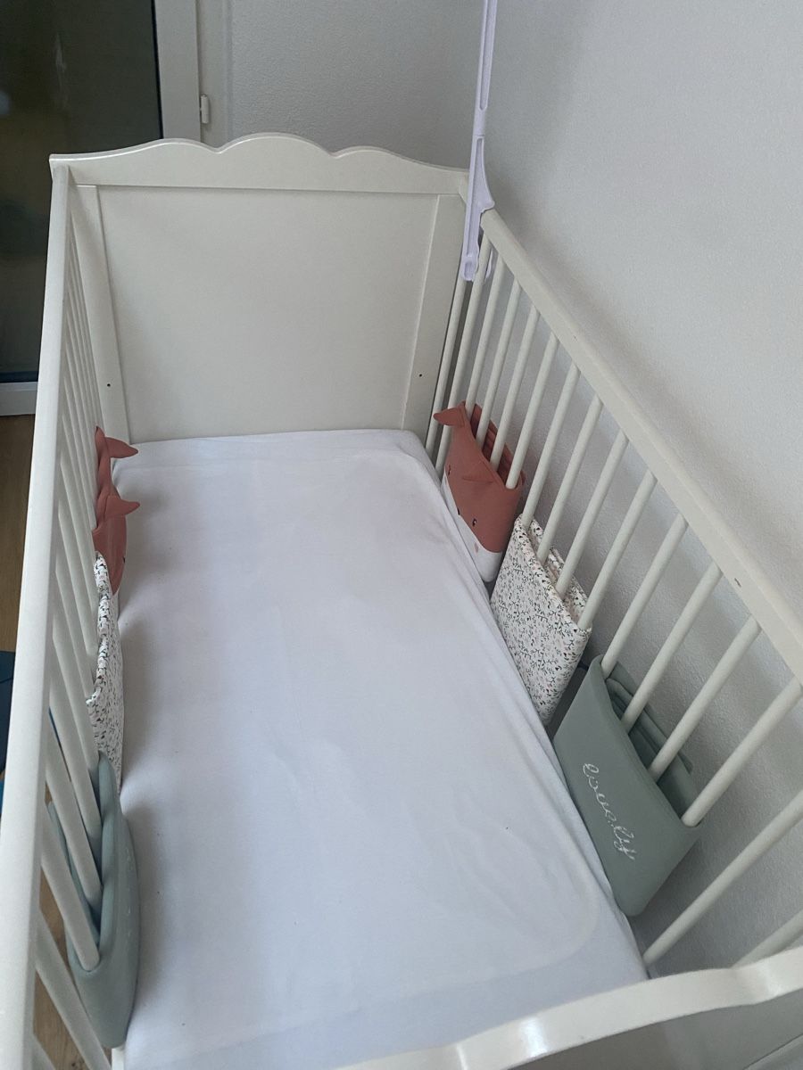 Ikea Lits: Babybett mit Matratze  – D'occasion à Kehrsatz par jessica.vauthey