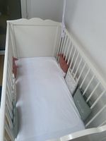 Babybett mit Matratze 