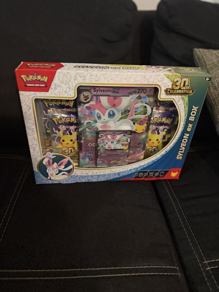 Pokémon Carte collezionabili: Sylveon ex Box - 30th Celebration – Nuovo (secondo la descrizione) da Sirnach venduto da D.SecondChance