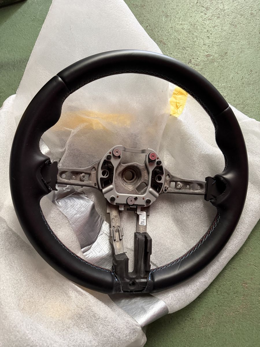 BMW Tutti pezzi di ricambio auto: Bmw M3 F80 Original Lenkrad – Usato da Oberflachs venduto da ShopVK