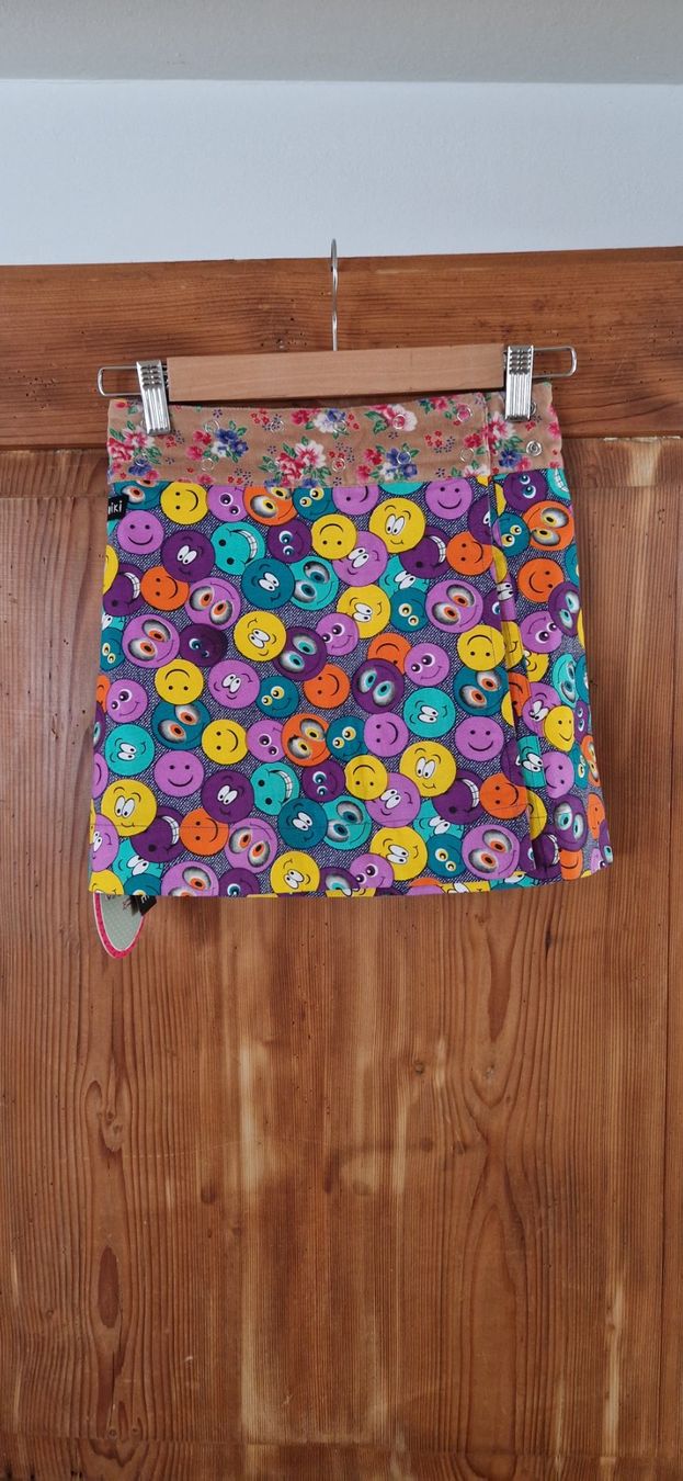 Moshiki Vestiti & Gonne: Moshiki Mini Choco Jupe Reversible – Nuovo e nell'imballaggio originale da Rifferswil venduto da maruna 2