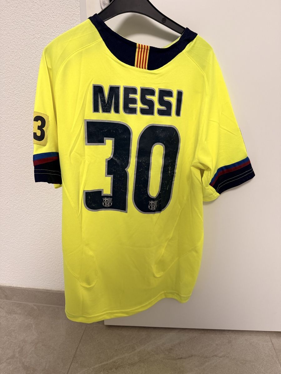 FC Barcelona Leibchen & Hosen: FC Barcelona Trikot Messi #30 Grösse S/M – Gebraucht aus Kloten von skit87 1