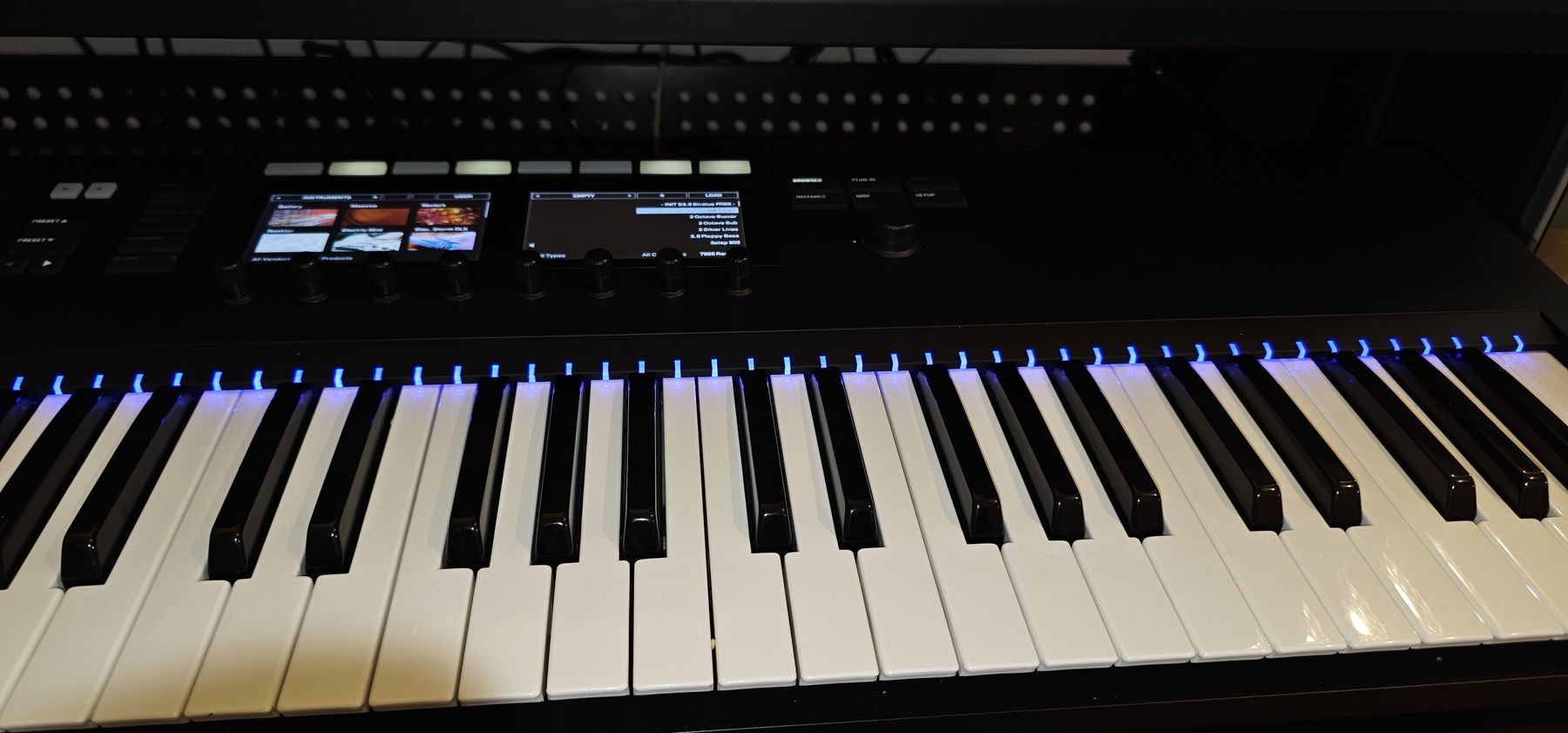 Native Instruments Strumenti musicali: Kontakt kontrol S61 mk2 – Usato da Luzern venduto da Maja.C 2