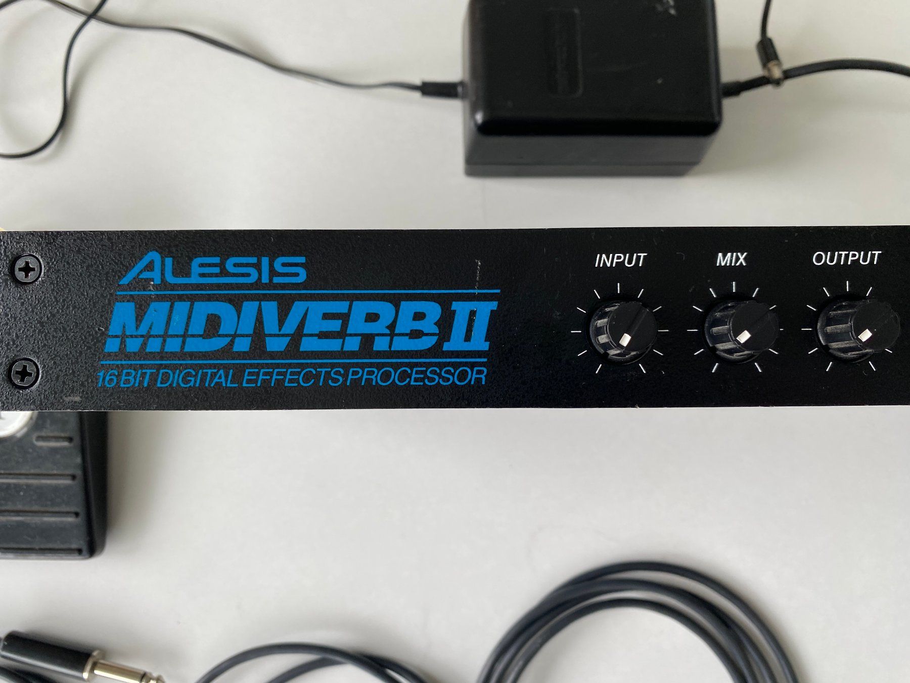 Alesis Platines de mixage: Alesis Midiverb 2   Effects Processor – D'occasion à Gossau ZH par Miautz 4