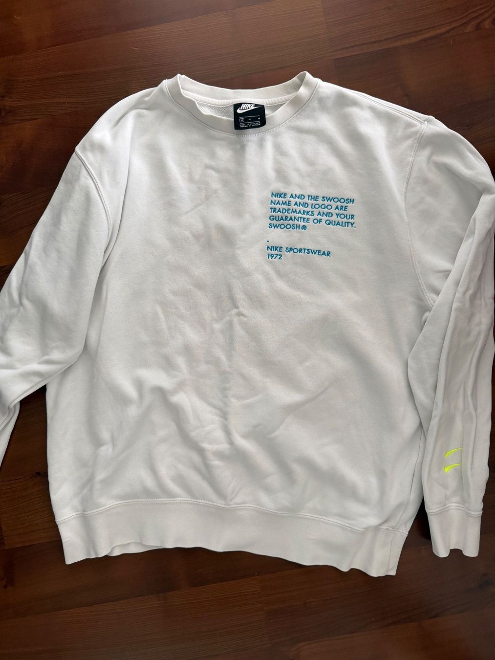 Nike Pullover & Sweatshirts: Nike Swoosh Sweatshirt – Gebraucht aus Grabs von Alvin13