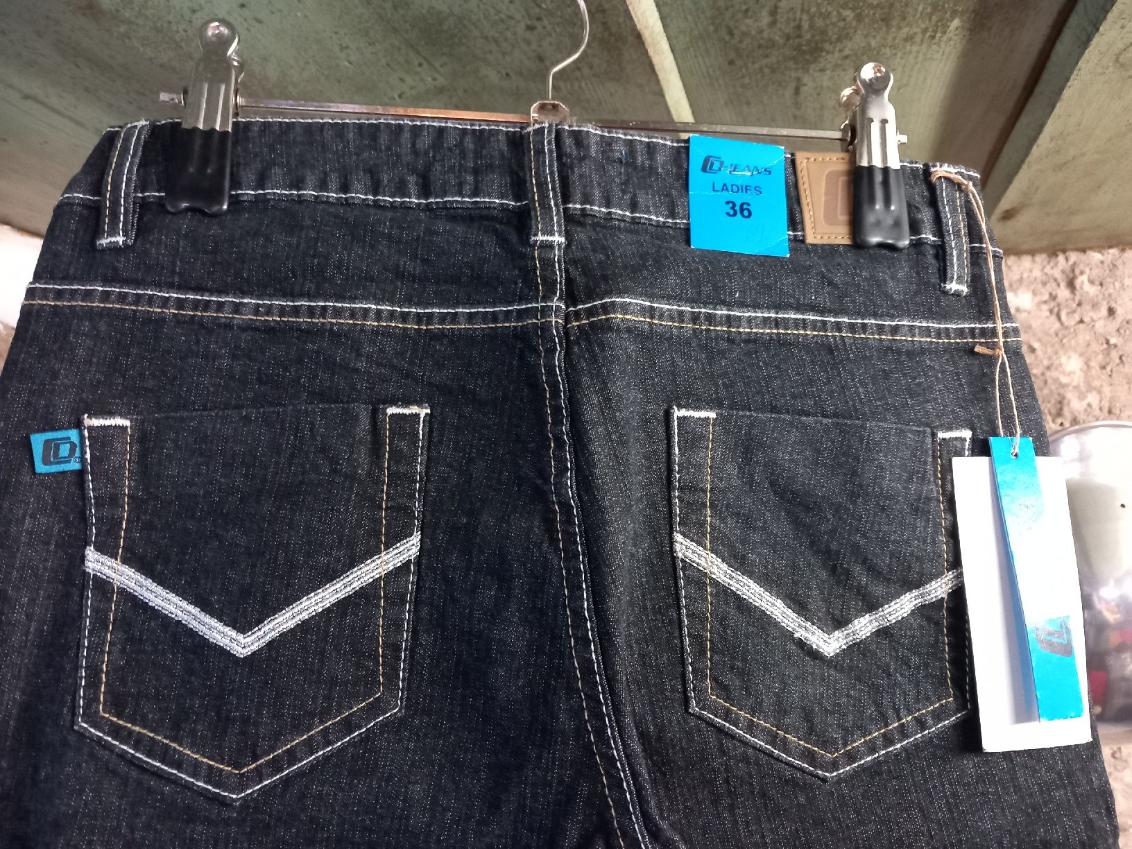 Jeans: Damenjeans "CD" Grösse 36 Fabrikneu – Nuovo e nell'imballaggio originale da Hochwald venduto da motowear-secondhand 3