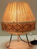 Retro Lampe mit geflochtenem Schirm – (em74)