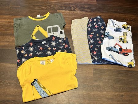 Pajama Set ( 3 stk) sehr guten Zustand grosse 122-228 