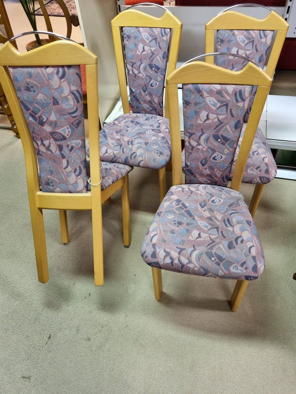 Sedie: Chaises à liquider. Divers modèles – Nuovo e nell'imballaggio originale da Lausanne venduto da casa56 1