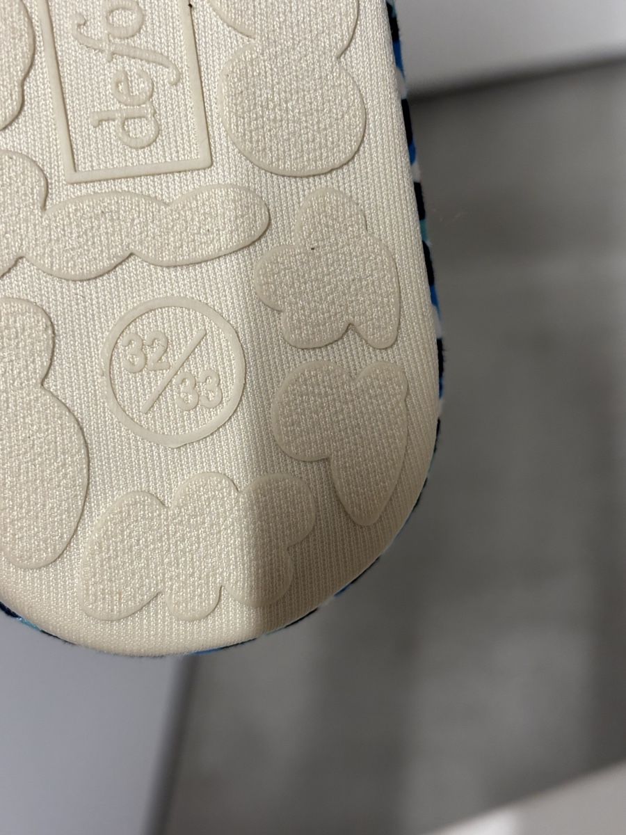 Scarpe per ragazzi: Pantoufle soulier requin 32 - 33 neuf – Nuovo (secondo la descrizione) da Salvenach venduto da gwenwywar 1