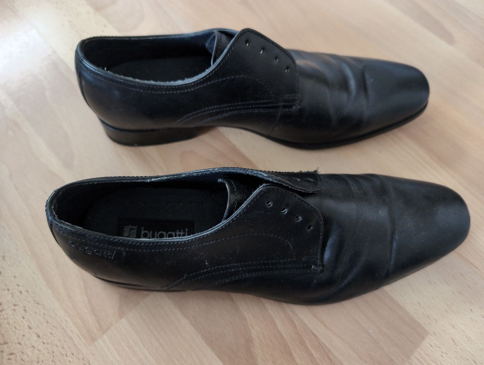 Bugatti Scarpe da uomo: Bugatti Schuhe Gr. 43 – Usato da Unterägeri venduto da Fiobi 1