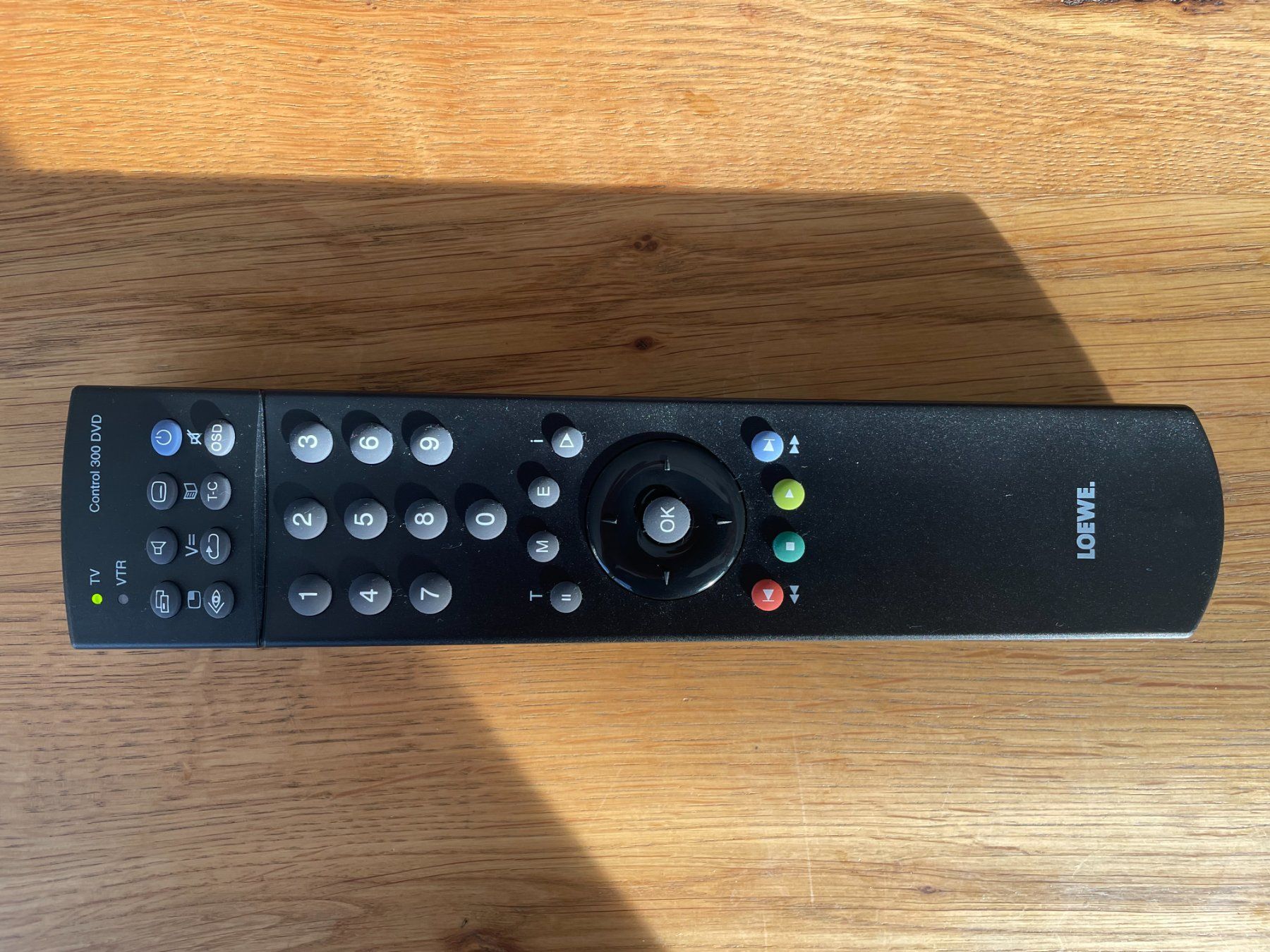 Loewe Telecomandi: Loewe systems Control 300 DVD Neu! Nie gebraucht. – Nuovo (secondo la descrizione) da Schübelbach venduto da markusae 2