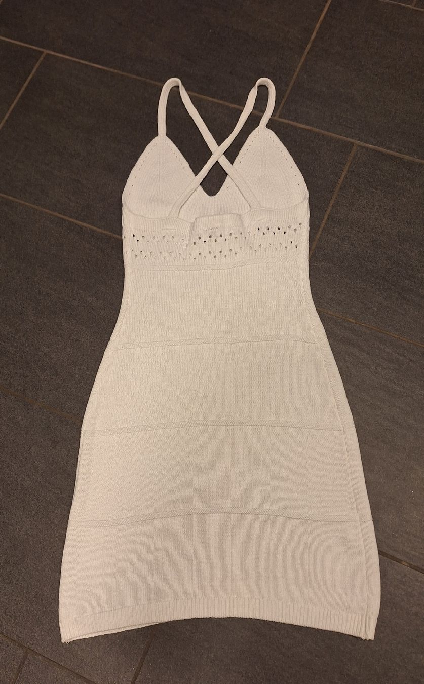 Robes: Robe tricotée blanche taille M, New! – Neuf avec emballage d'origine à Hölstein par Niki78 1