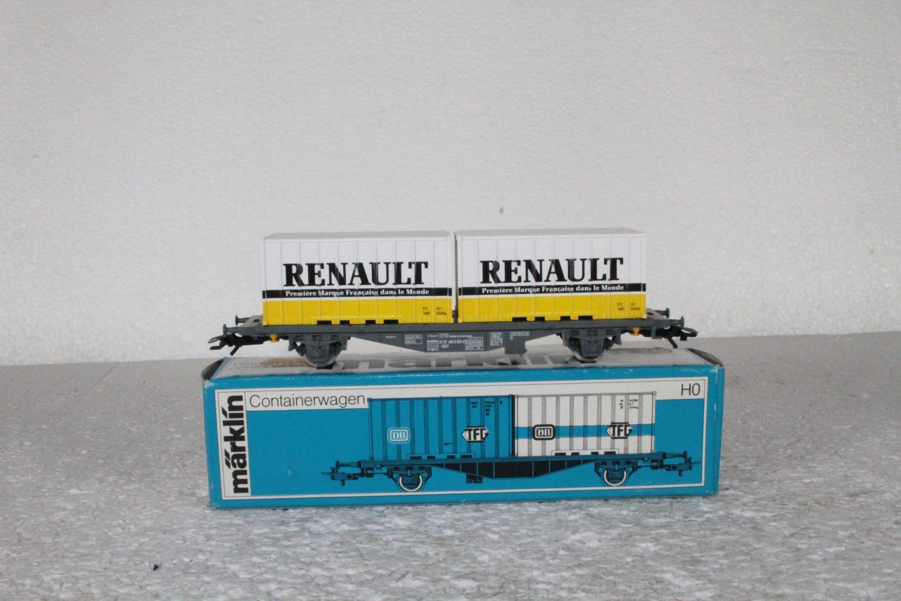 Märklin Modellini di ferrovie: Märklin 4767 SNCF Renault Container – Usato da Triesen venduto da gleis8