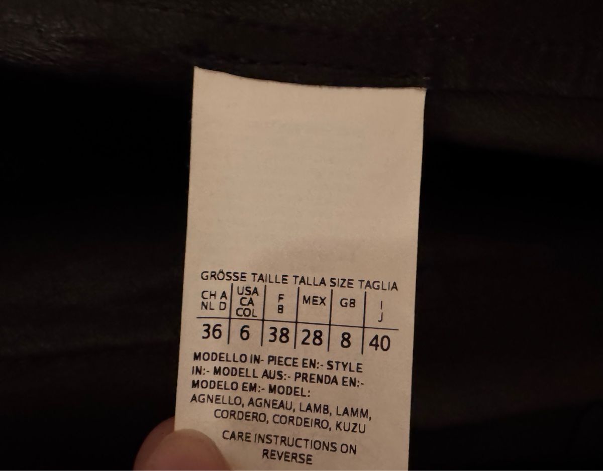 Max Mara Cappotti: Max Mara Wildledermantel, Gr. 36, neuwertig – Usato da Wilderswil venduto da Renaissance1 8