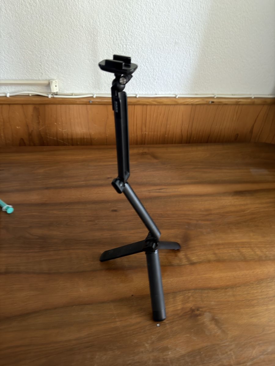 Gopro Treppiedi & Teste: GoPro Shorty Stativ und Handgriff – Usato da Solothurn venduto da Mc_Clane 1