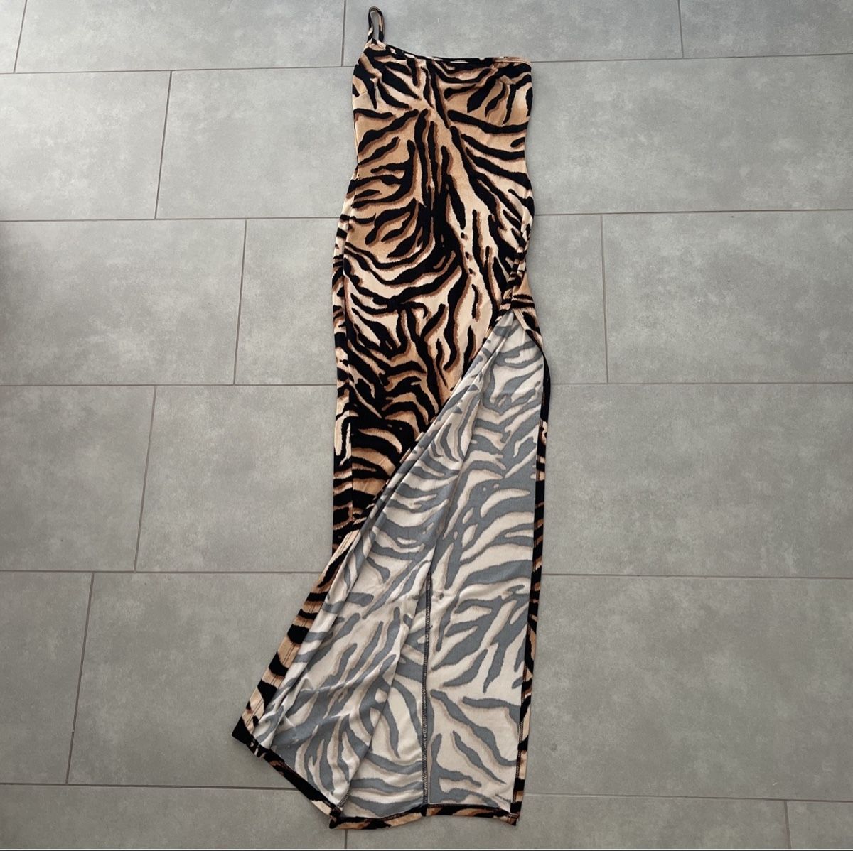 Vestiti: Langes Kleid Fashionnova - Size S – Nuovo (secondo la descrizione) da Kleindöttingen venduto da blckgoldsilver 1