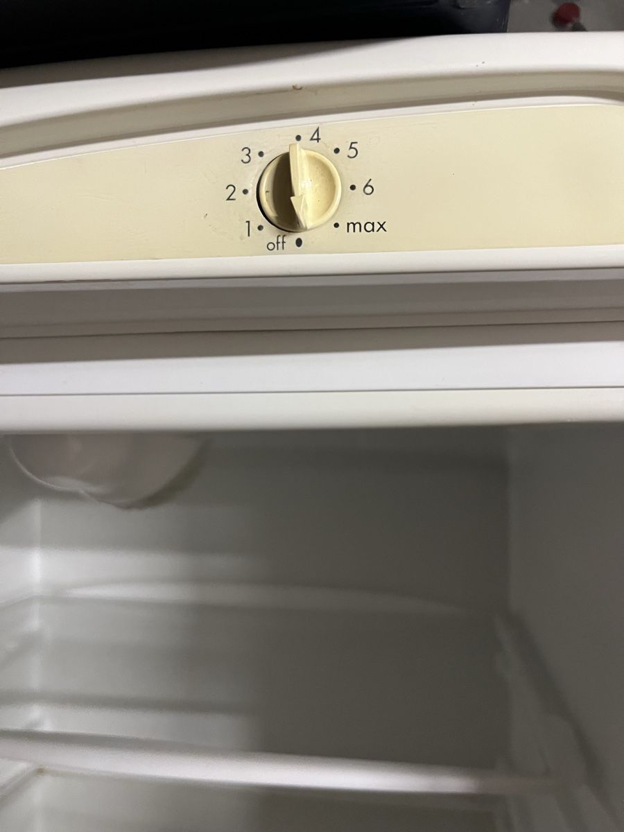 Kühlschrank: Frigorifero con 2 cassetti congelatori marca mio star – Gebraucht aus Nussbaumen AG von leone2000 1