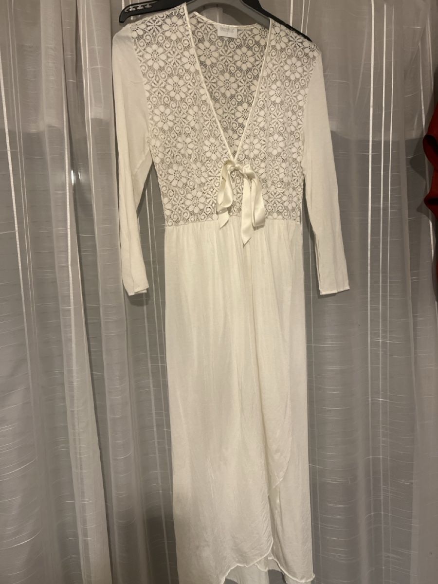 Sonstige Unterwäsche: Hanro Spitzen Nachtkleid, creme, Gr. S, – Gebraucht aus Olten von AtelierSecondhand23