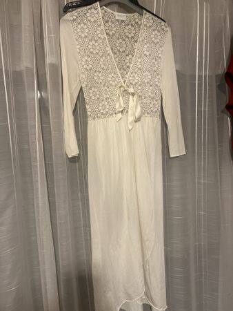 Hanro Spitzen Nachtkleid, creme, Gr. S,