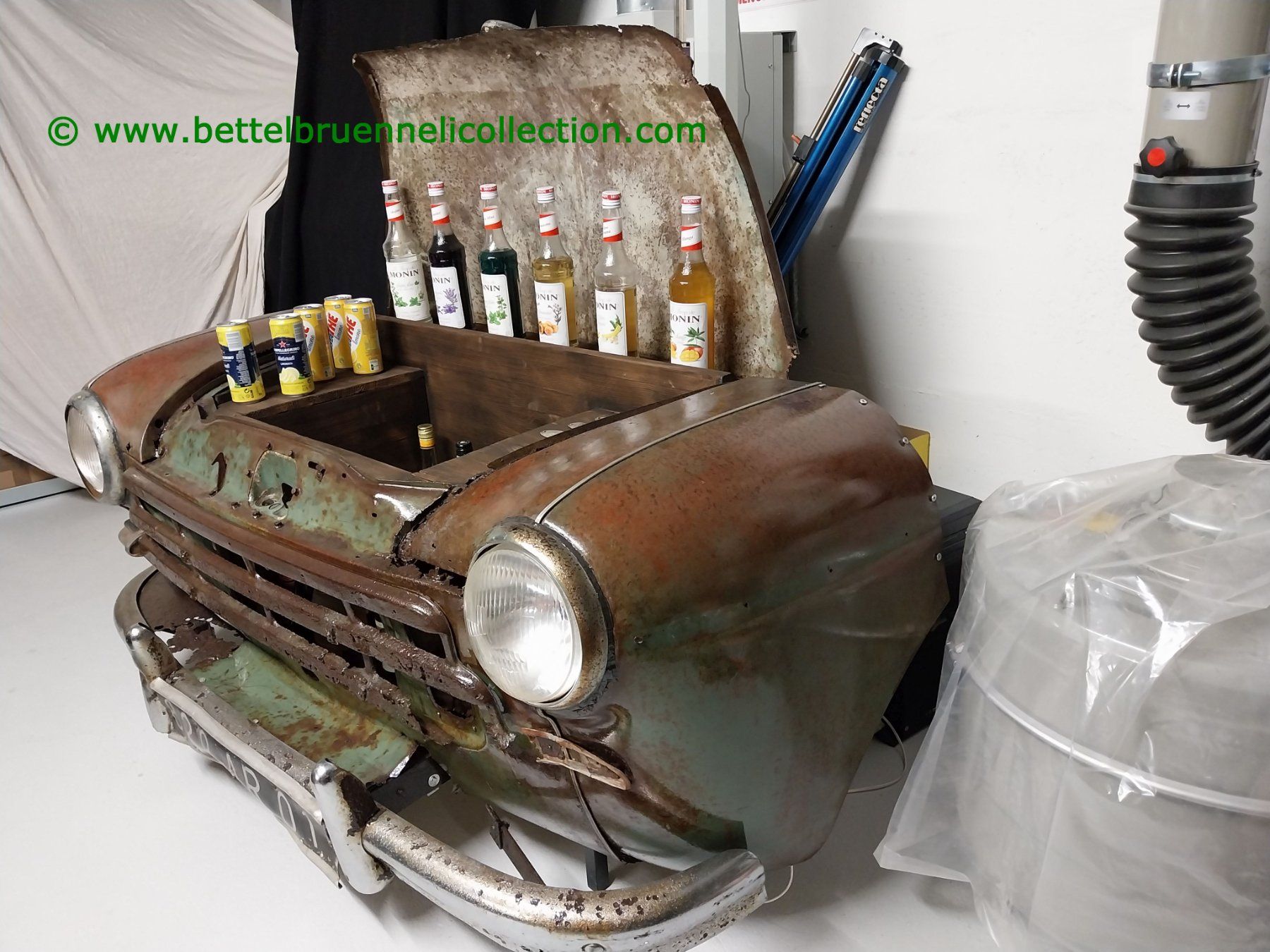 Kommoden: Bar aus einem originalen Renault Fregatte – Gebraucht aus Weingarten-Kalth von Bettelbruenneli 1