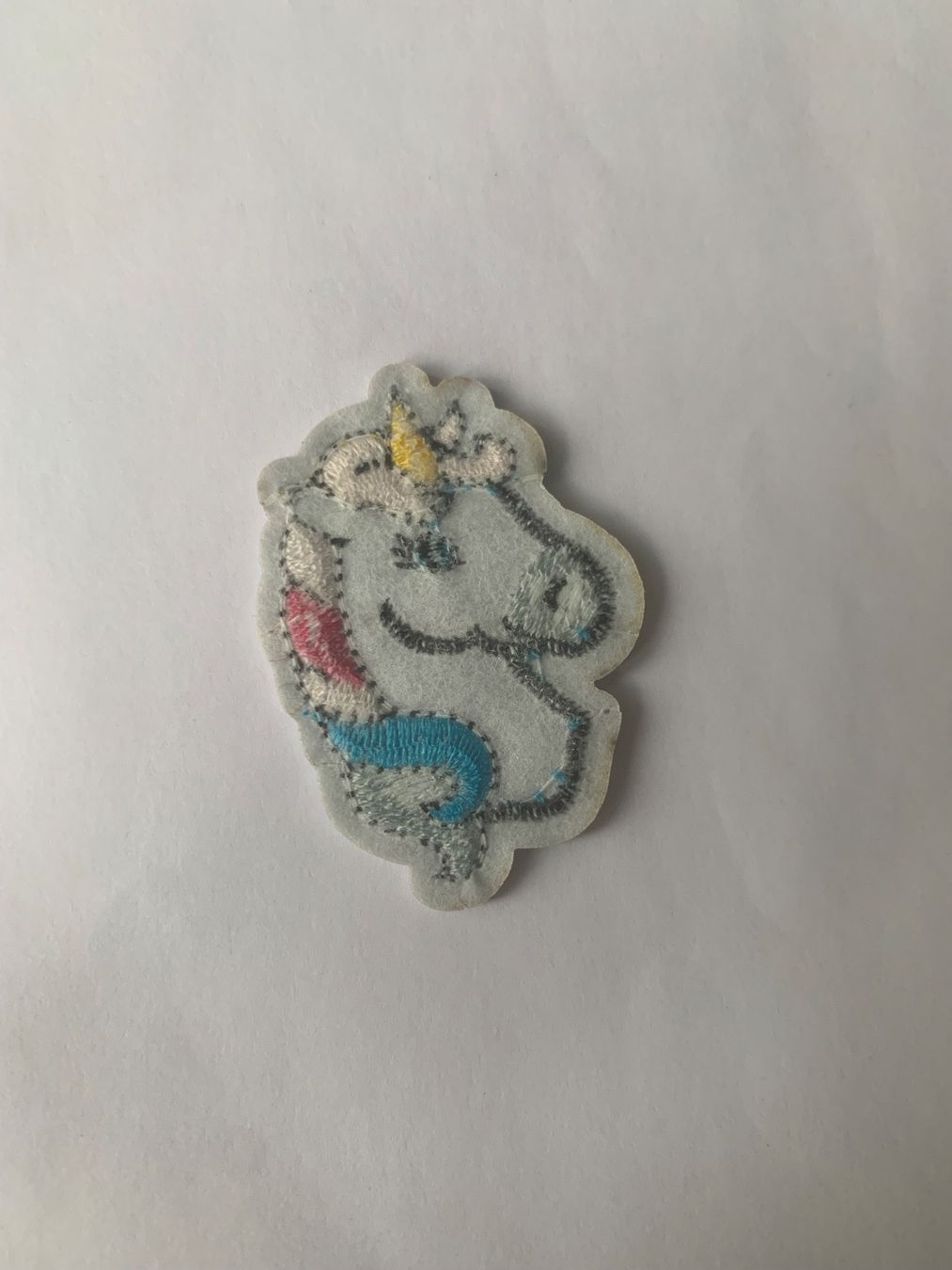 Toppe: Einhornkopf Badge / Aufnäher – Nuovo e nell'imballaggio originale da Ostermundigen venduto da Mcone 2