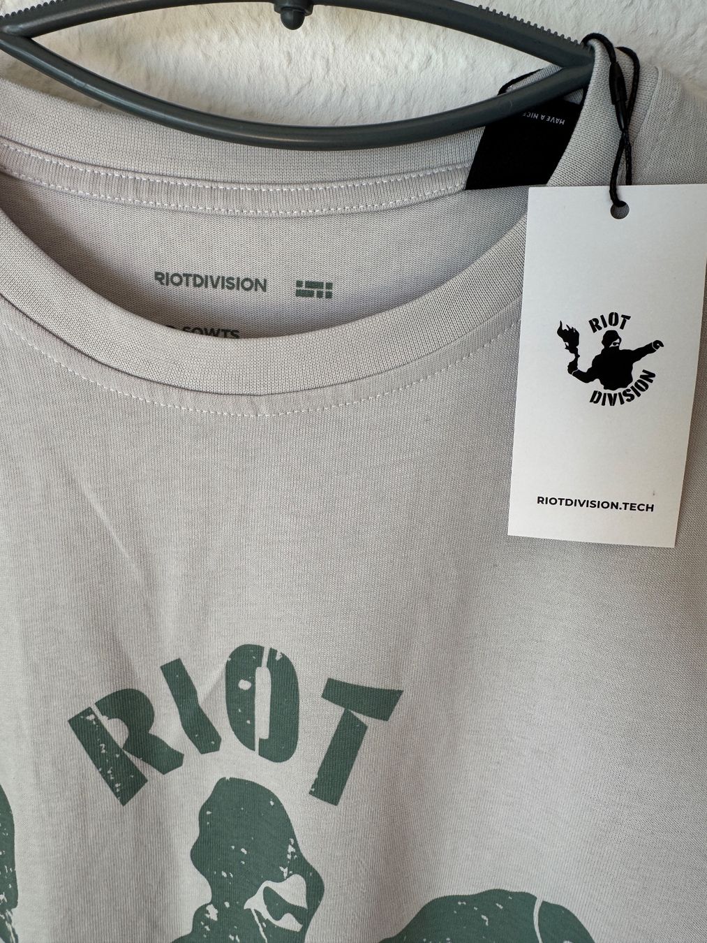 T-shirt: RIOTDIVISION T-Shirt – Nuovo e nell'imballaggio originale da Genève venduto da Greg_8ff 2
