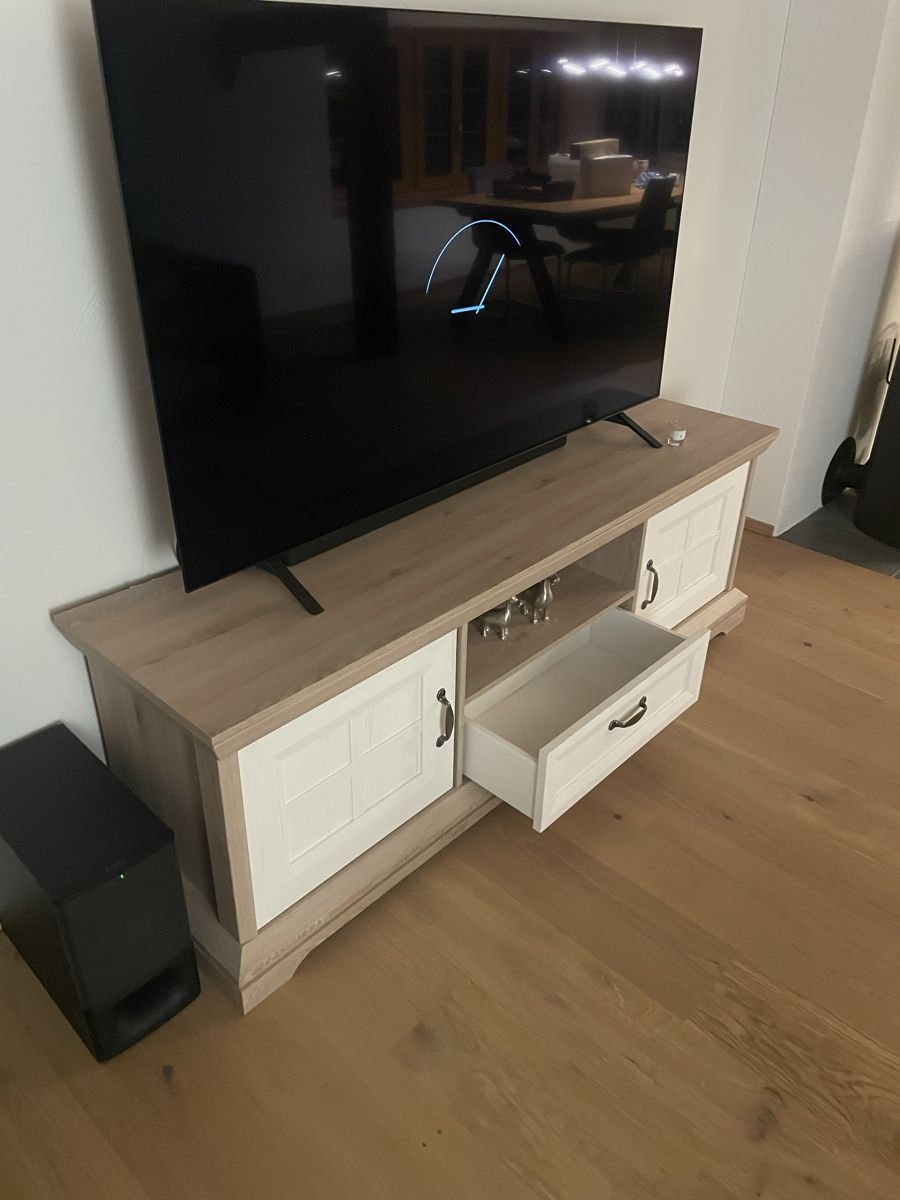 Meubles TV: TV-Möbel Landhausstil – D'occasion à Neuenegg par Thiemond 2