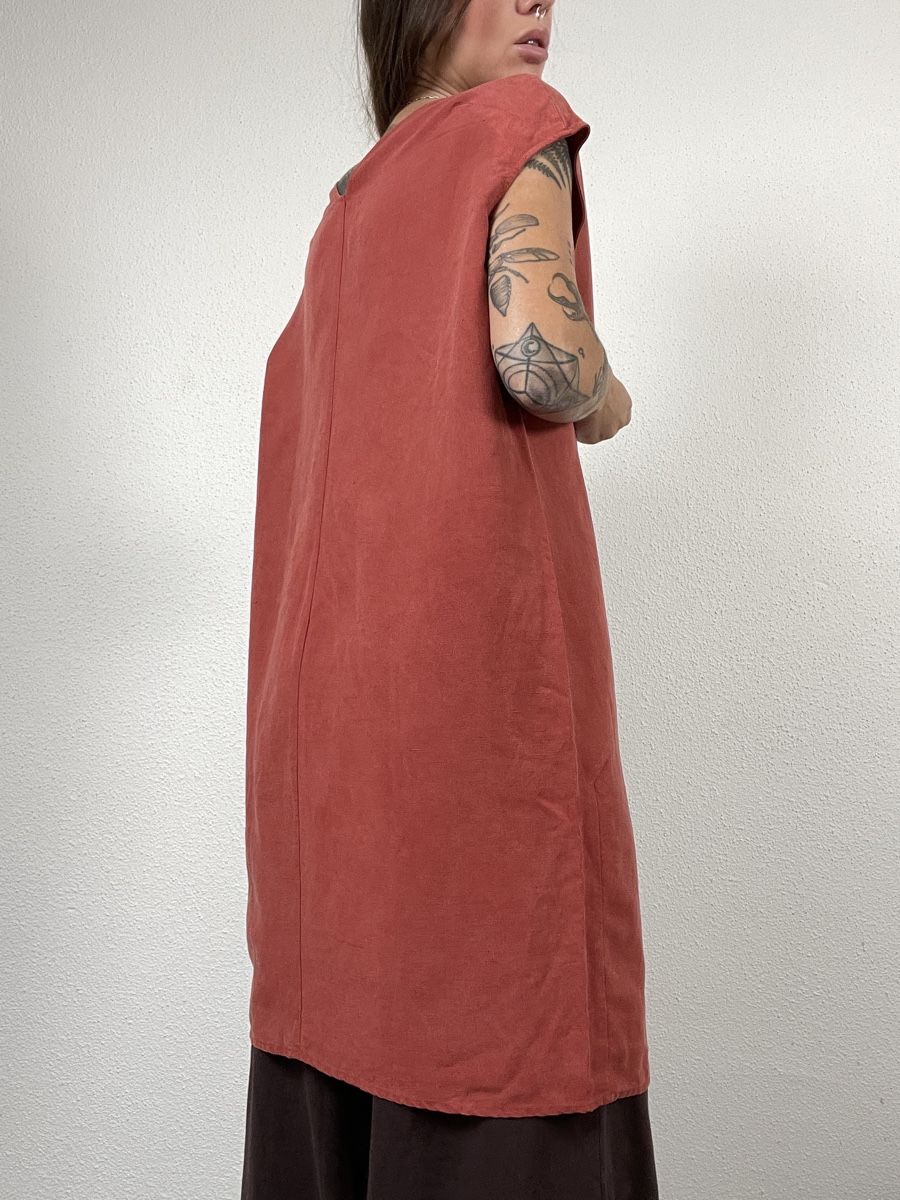 Stefanel Vestiti: Stefanel Oversized Brick Red Linen-Blend Dress – Usato da Knonau venduto da Grapesvintage 4