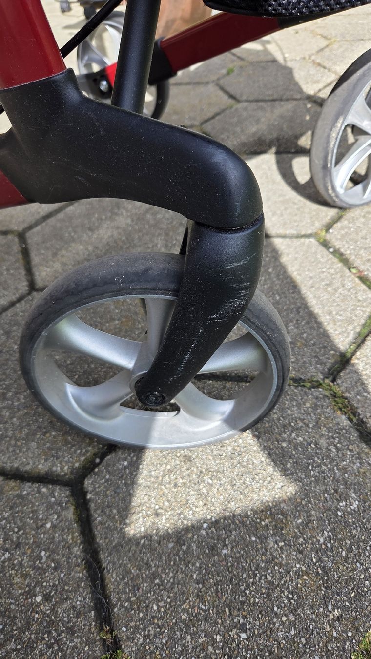 Ausili per la deambulazione: Birkenrot Indoor Rollator – Usato da Pfeffikon LU venduto da Spiderpig1991 4