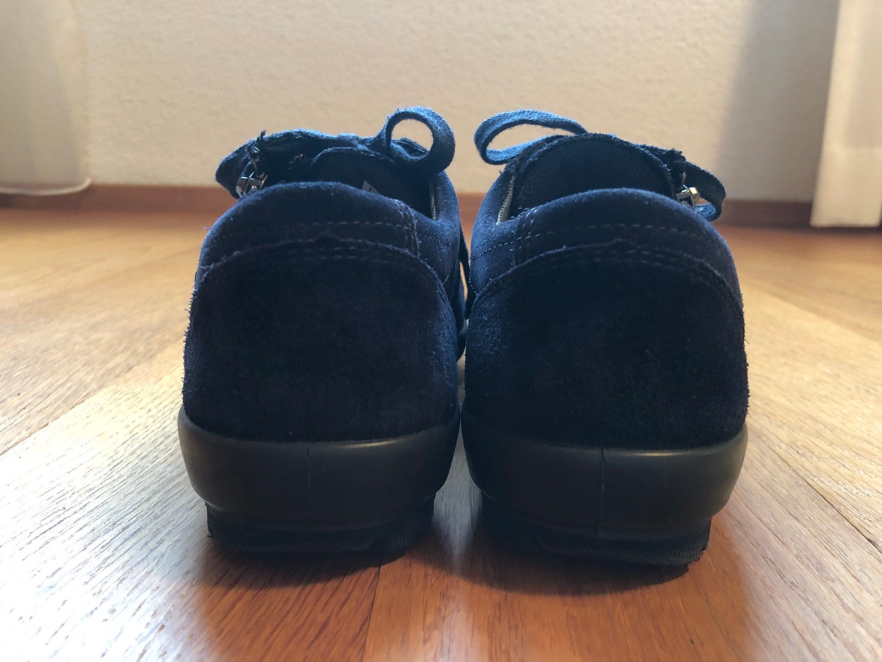 Legero Scarpe da donna: Wildleder Sneaker Legero 37 – Nuovo (secondo la descrizione) da Menzingen venduto da reg_5lxb 2