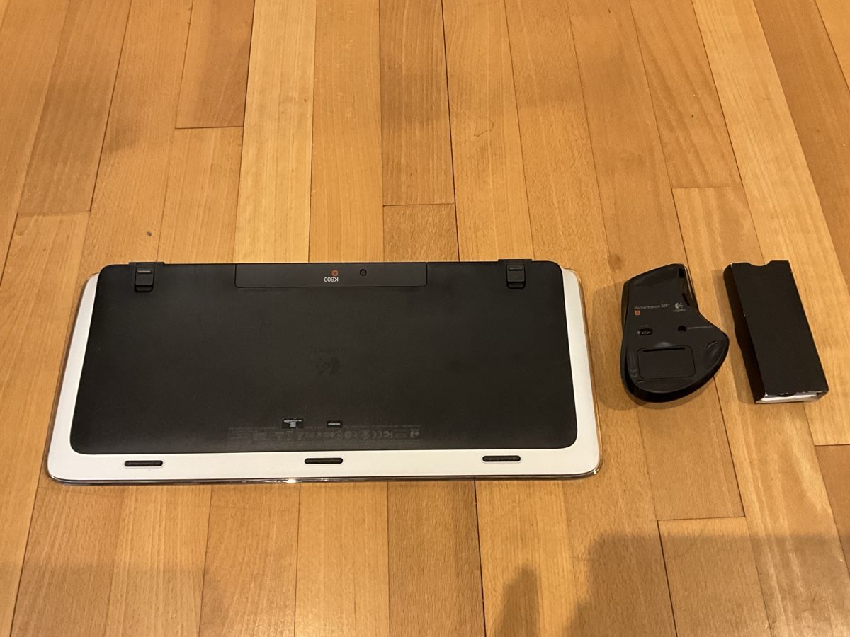 Logitech Claviers: Tastatur Logitech K800 + Mouse Performance MX – D'occasion à Spiez par beuret74 1
