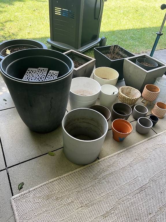 Vasi per fiori: Diverse Töpfe – Usato da Neuenhof venduto da rah_j2qp