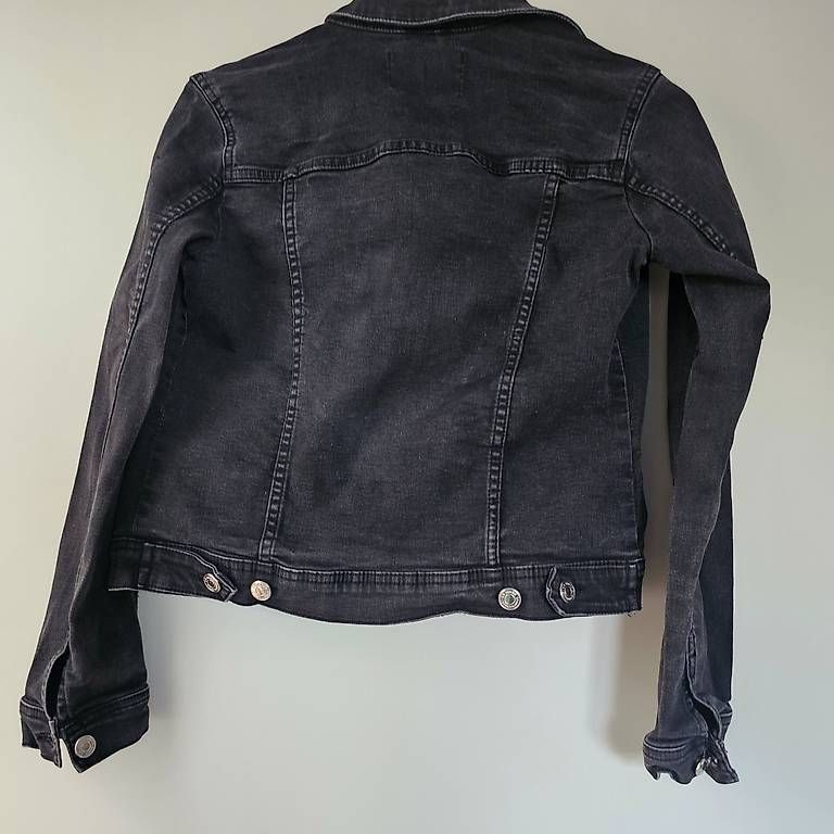 Vestes: Stradivarus Jeansjacke S/36 – Neuf avec emballage d'origine à Zürich par EstrellaTarotReader 3