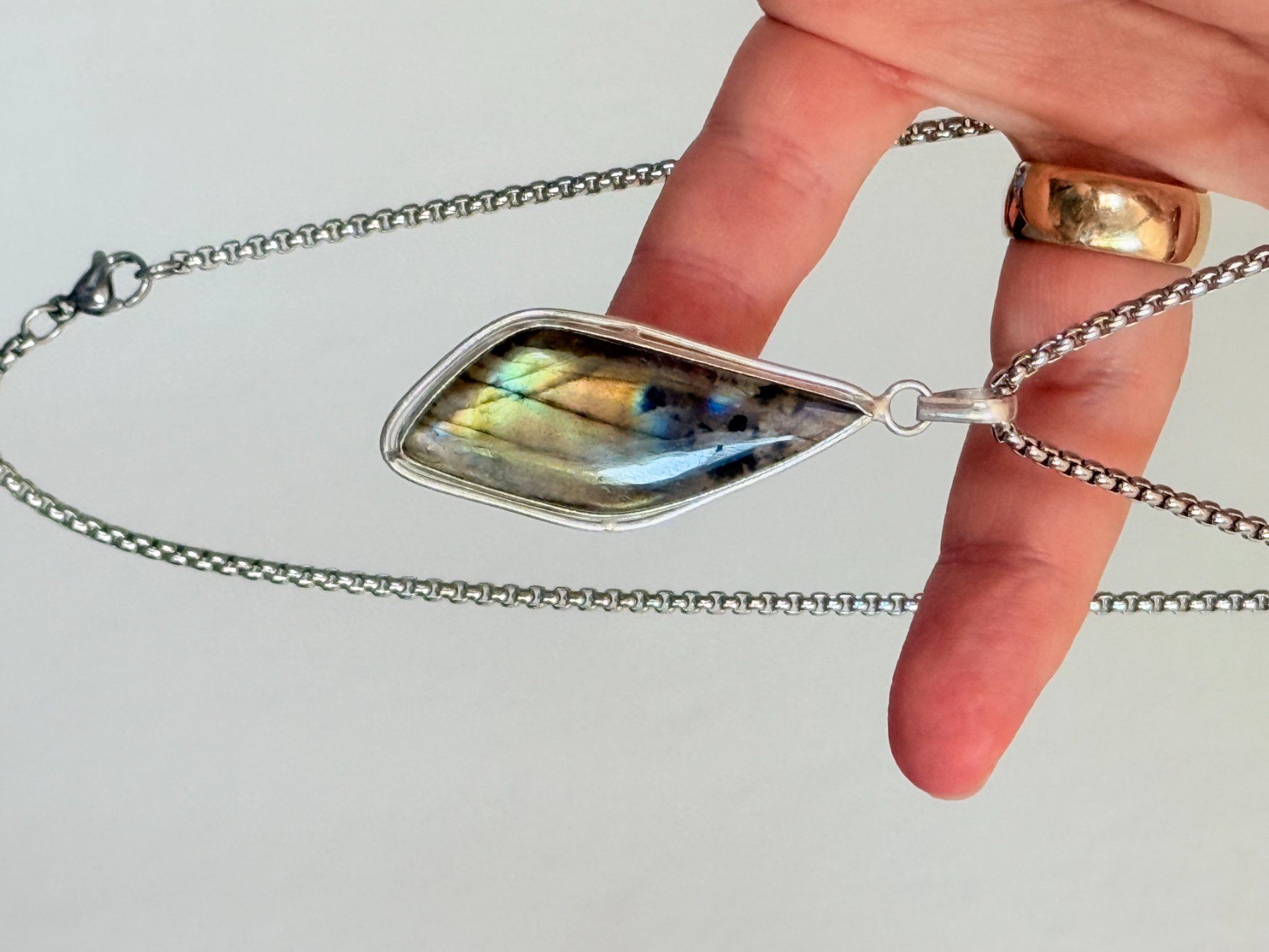 Catenine: Collier Labradorite - Élégance Naturelle ✨ – Nuovo e nell'imballaggio originale da Genève venduto da AWWA 8