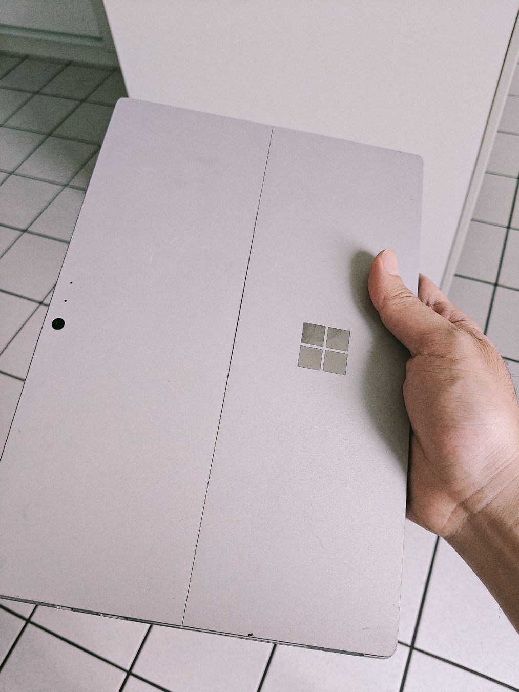 Microsoft Notebook: Tablette Microsoft Surface Pro 5 Intel i5 8GB RAM SSD 256GB – Usato da La Chaux-de-Fonds venduto da Honit.ch