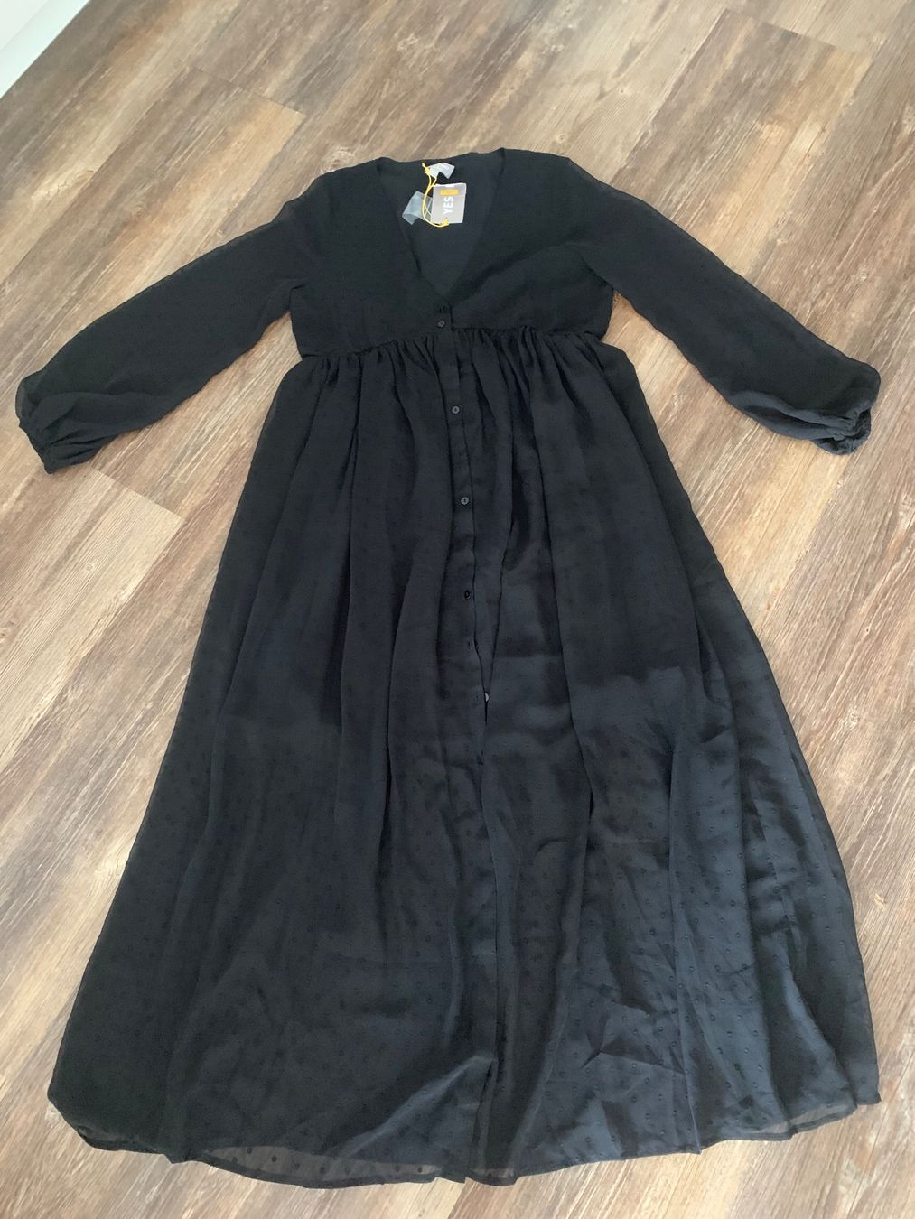 Robes: Kleid – Neuf (Voir description) à Emmen par Bgucci_girl 2