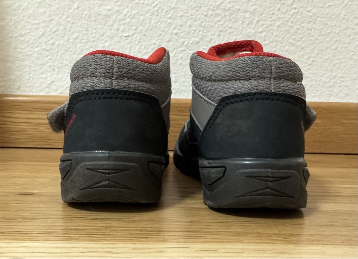 Decathlon Scarpe per ragazzi: Quechua Wanderschuhe, Gr. 27, Top Zustand ! – Usato da Flumenthal venduto da Krajan 3