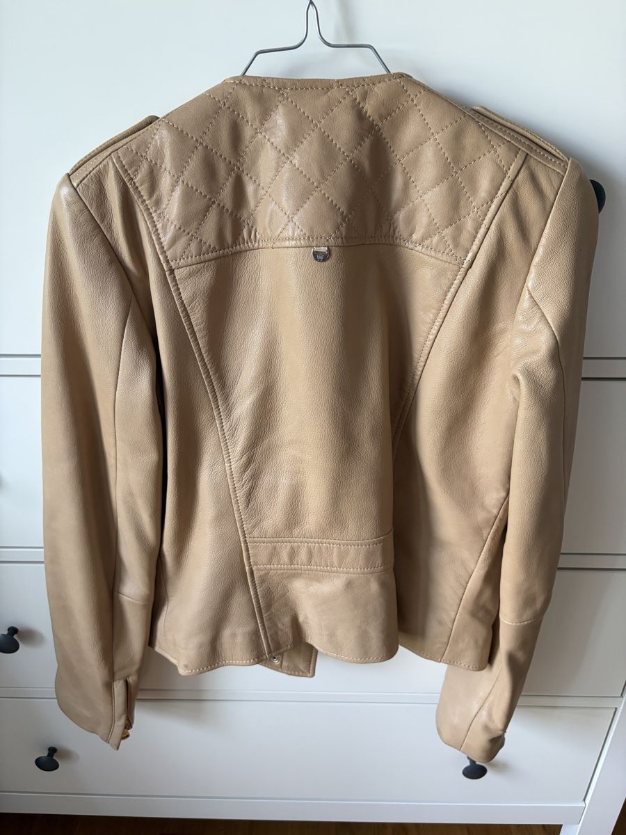 Massimo Dutti Giacche: Massimo Dutti - Beige Leather Jacket - size S – Usato da Zug venduto da digalvao 1