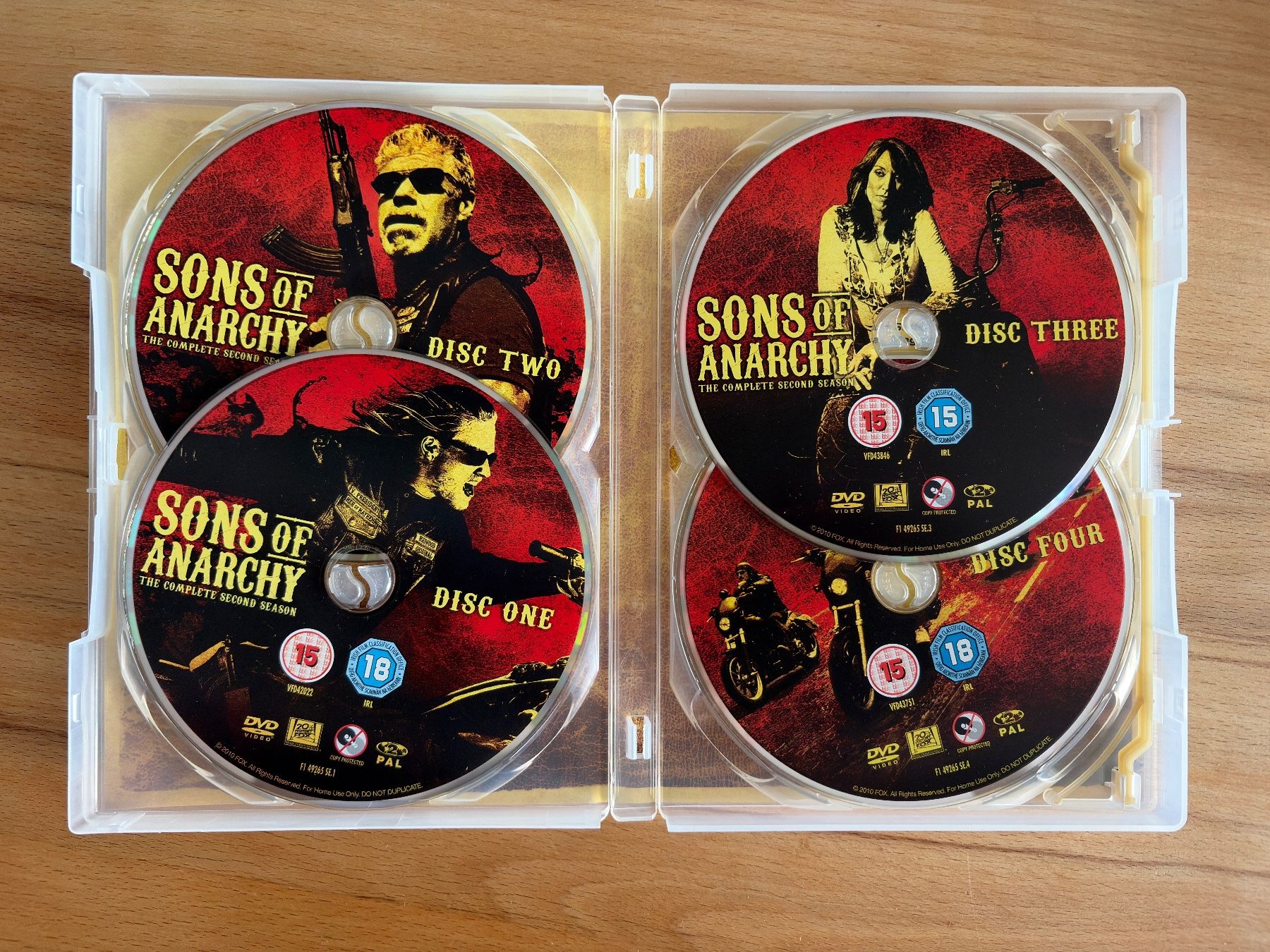Tutti i DVDs: Sons of Anarchy Staffel 2 – Usato da Hombrechtikon venduto da Dokmasa 2