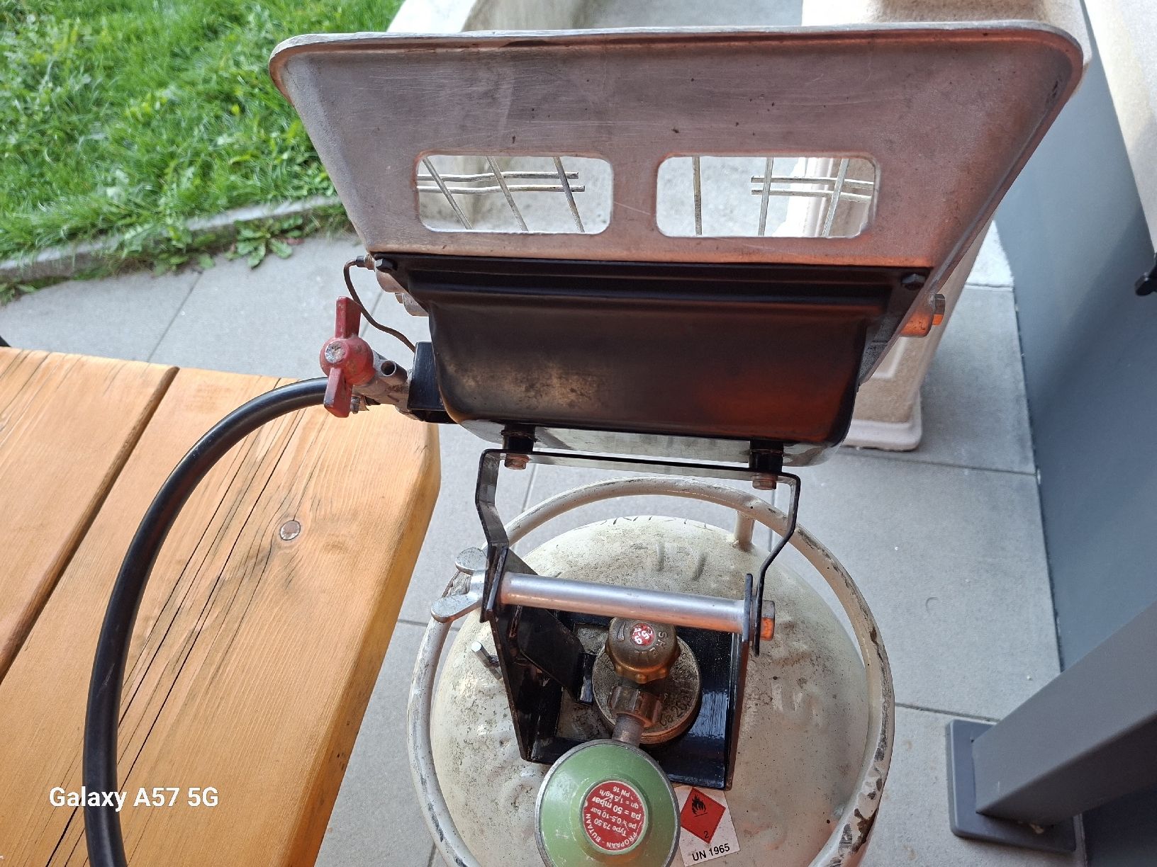 Heizgeräte: Chauffage à gaz à rayonnement  – Gebraucht aus Tavannes von saca70 7