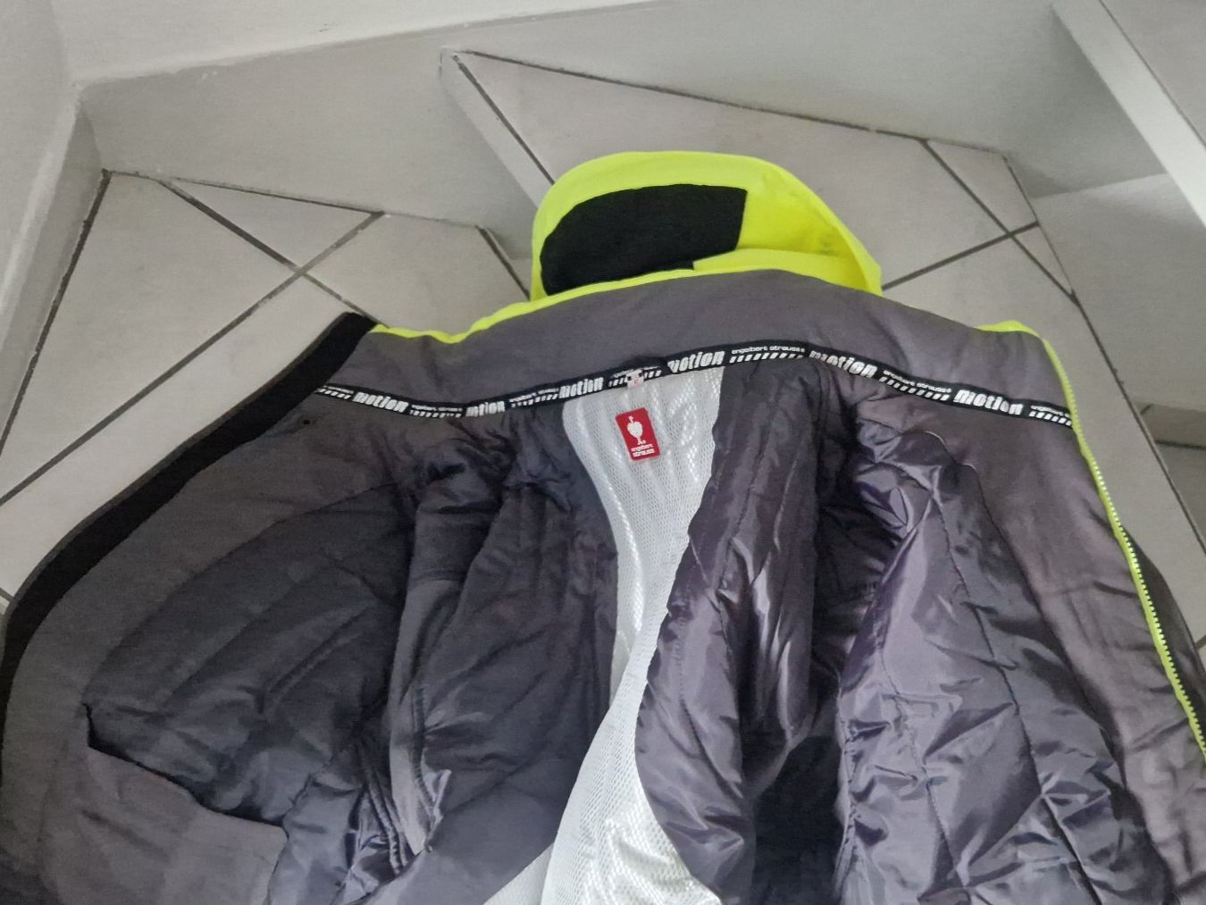Giacche: STRAUSS Warnschutz-Softshell-Jacke e.s.motion in XL – Nuovo (secondo la descrizione) da KREUZLINGEN venduto da sma_c5fz 2