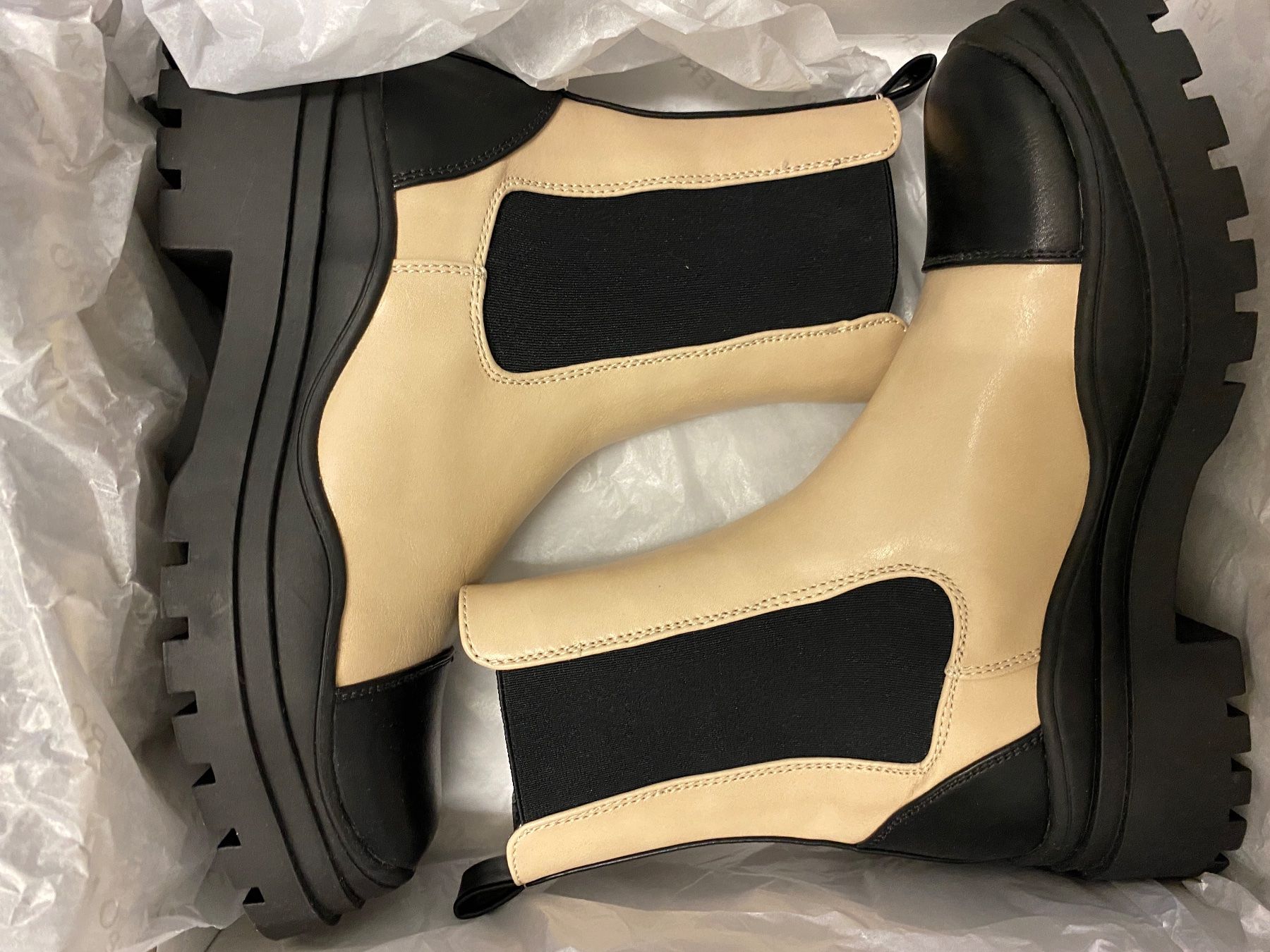 Scarpe da donna: NEUER VERO MODA BOOT EIERSCHALEN/BEIGE GR. 38 – Nuovo e nell'imballaggio originale da Dübendorf venduto da chlinibetris