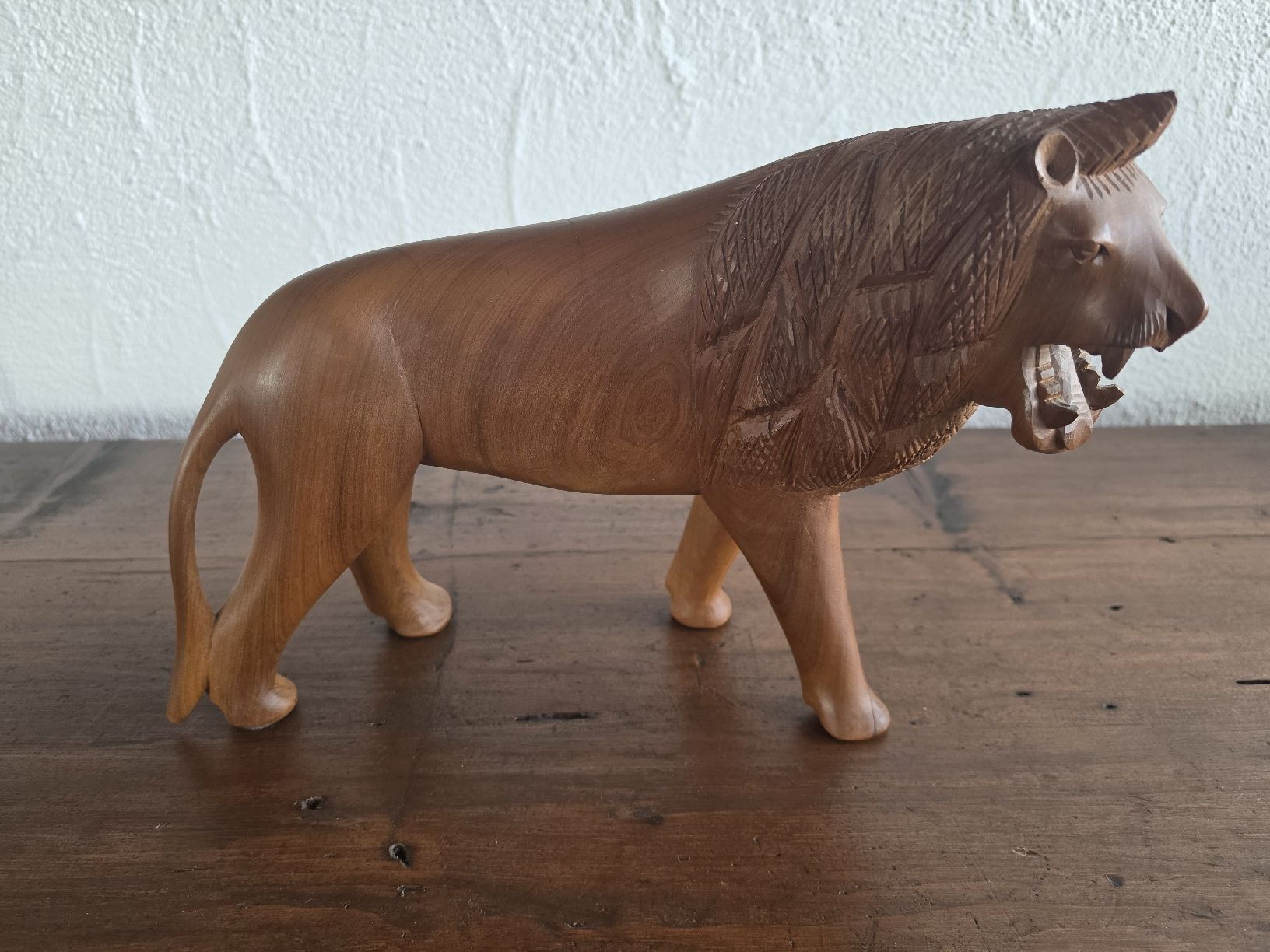 Statuette: Holz Löwe – Usato da Emmen venduto da Sandygasser74