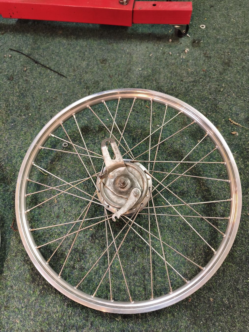 Pneumatici & Ruote complete: 19" Rücktritt Radsatz – Nuovo (secondo la descrizione) da Münchwilen TG venduto da Denso33 7
