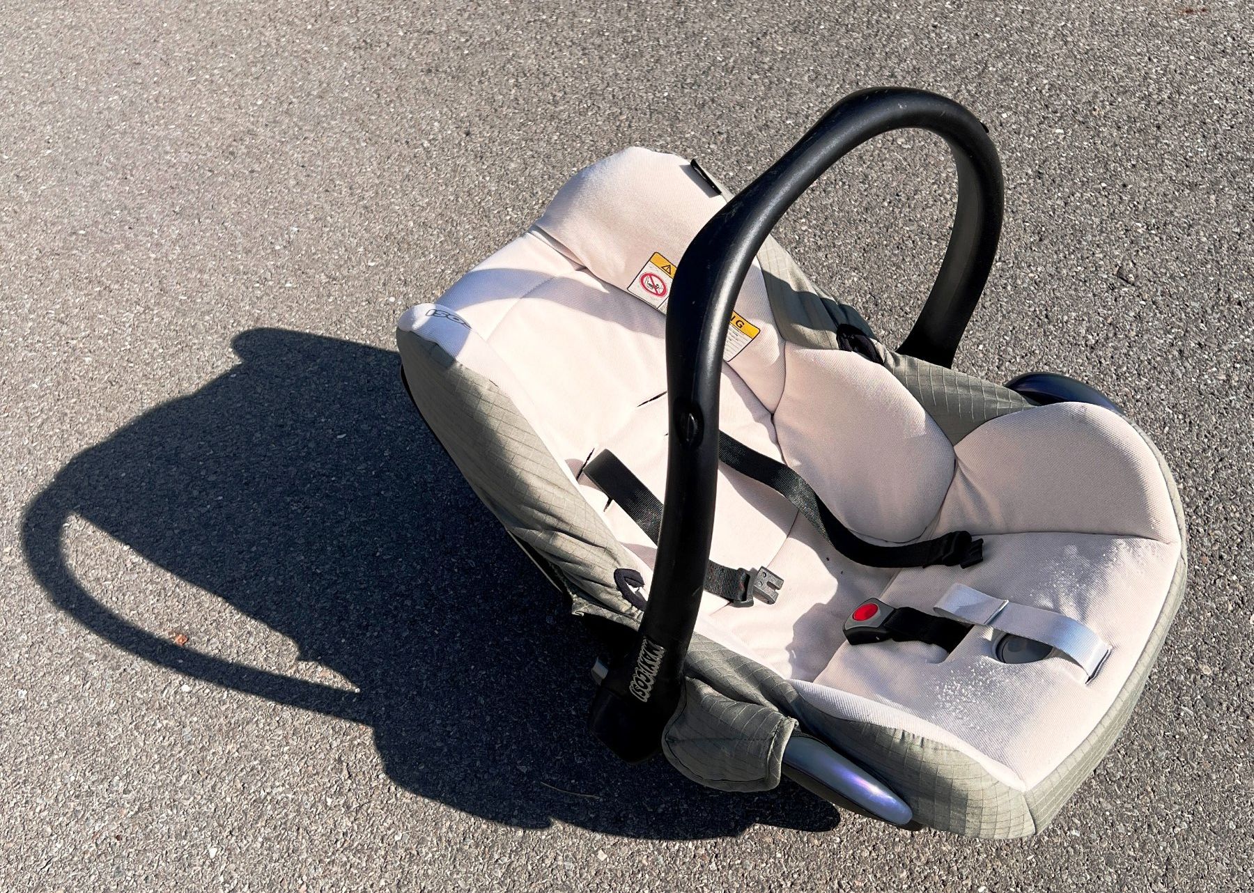Maxi-Cosi Seggiolini per auto: MAXI-COSI Babyschale Cabriofix – Usato da Beromünster venduto da gecsswiss