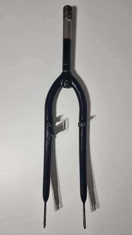 Ersatzteile: Vintage Steel Bicycle Front Fork - Black Finish – Gebraucht aus Grenchen von Joray_Preparation