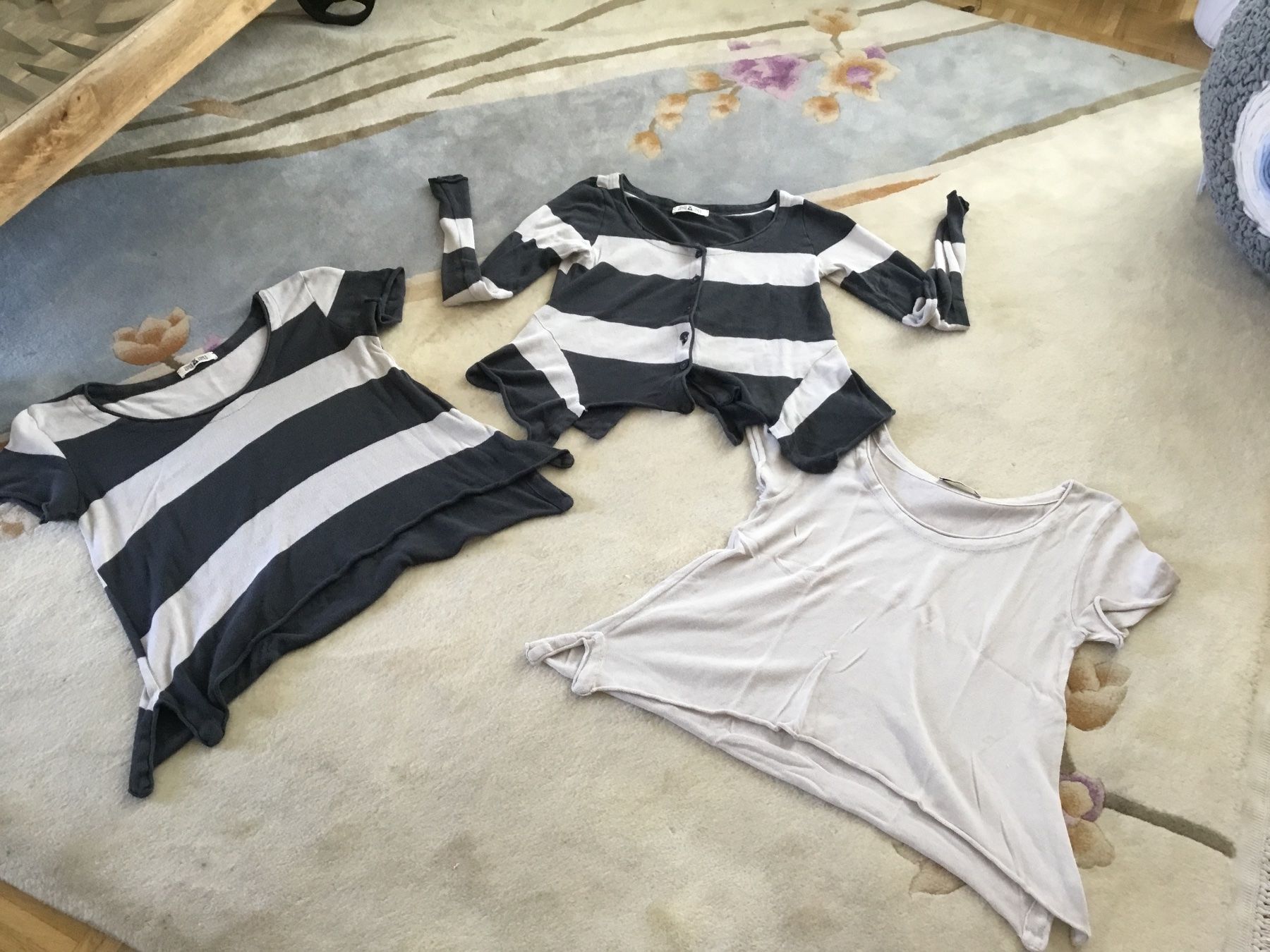 Lotti di vestiti: Superbe ensemble 3p pur coton JAYKO anthracite/crème, t. 40 – Nuovo (secondo la descrizione) da Genève venduto da Mazelyne