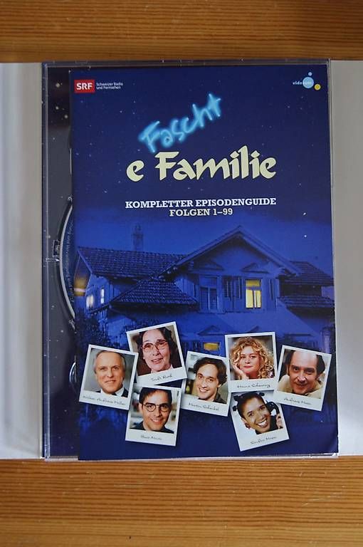 Alle DVDs: Fascht e Familie – Gebraucht aus Au ZH von Kopf 2