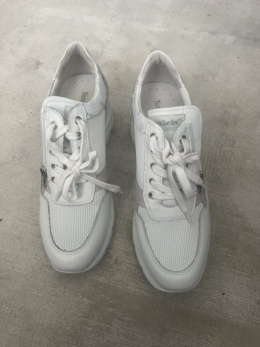 Scarpe da donna: NEU Nero Giardini Sneaker Leder 39 – Nuovo (secondo la descrizione) da Zürich venduto da Walllstreet